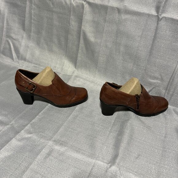 Clarks Bootie Shoe 84135 Size 6 1/2 Brown Leather 2.5" Heel Wedge Chic Boot - Picture 6 of 9
